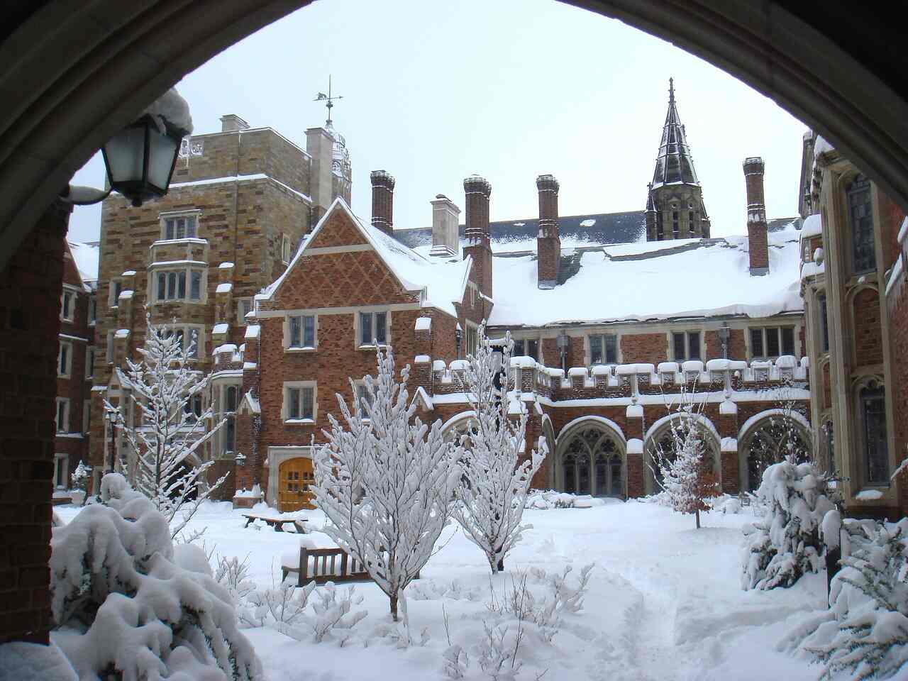 The Campus  Yale College Undergraduate Admissions